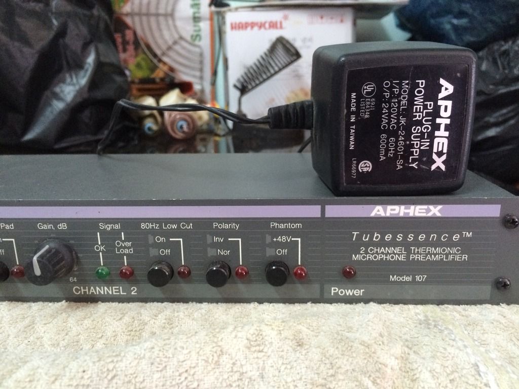 Cần bán Preamplifier Aphex Tubessence 2channel Thermionic Microphone preamplifier mới 90% giá 3t5 - 3